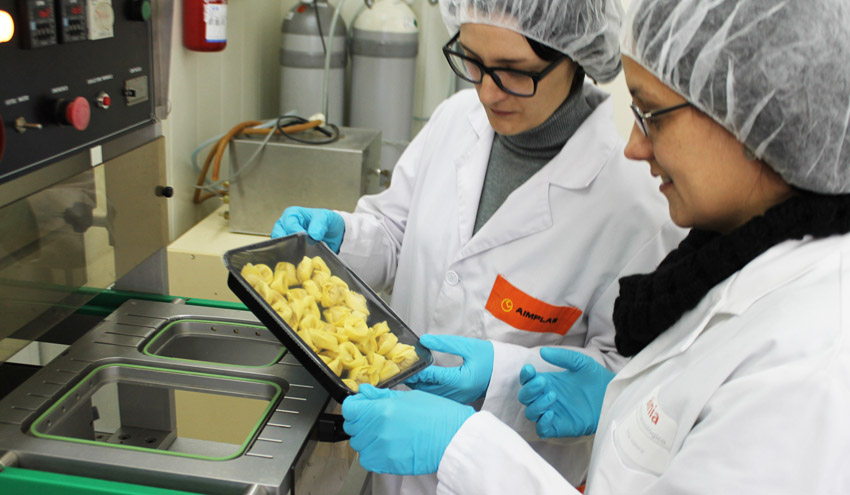 AINIA y AIMPLAS investigan cómo mejorar las propiedades de los bioplásticos comerciales