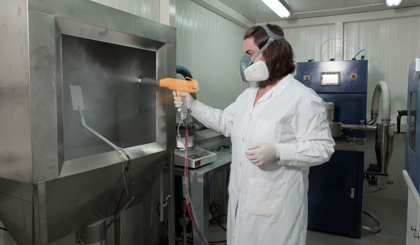 AIMPLAS desarrolla un novedoso gel coat en polvo que minimiza las emisiones de COV