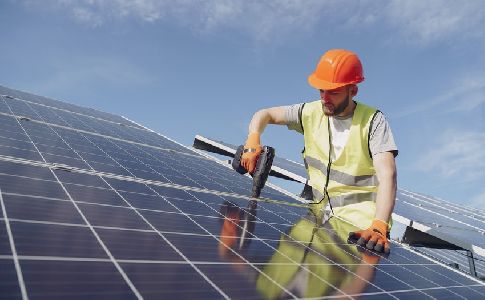 Los empleos en el sector de las renovables alcanzan los 12 millones a escala mundial