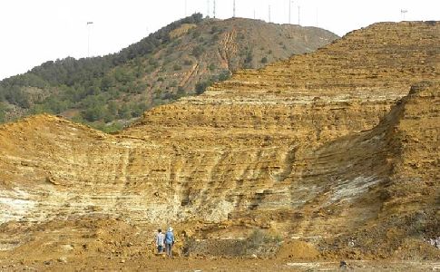 Investigadores de la UPCT crean 'tecnosuelos' para recuperar suelos mineros