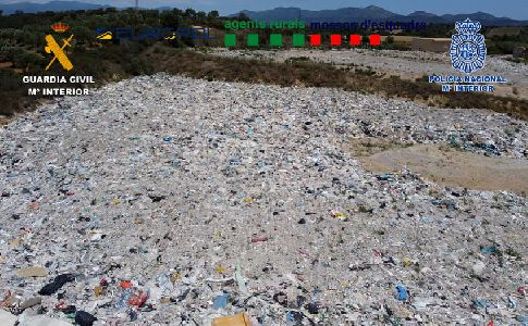La Guardia Civil desarticula una organización criminal dedicada al tráfico de residuos desde Francia