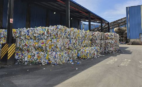 Europa dejará de financiar modelos de tratamiento de residuos distintos al de Sogama, según la Xunta