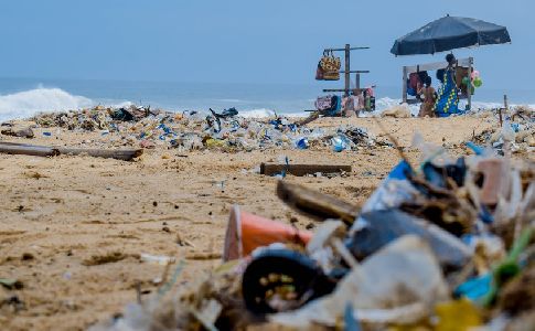 Solo el 9% de los residuos plásticos generados en el mundo se recicla, según la OCDE