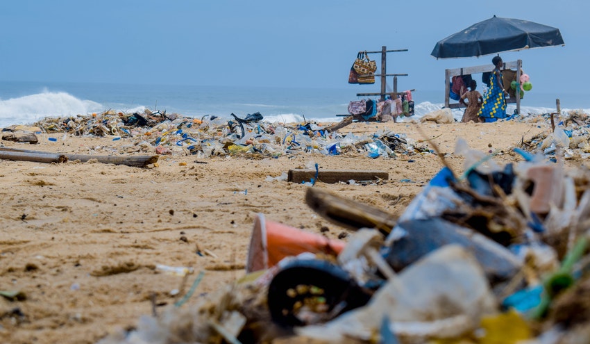 Solo el 9% de los residuos plásticos generados en el mundo se recicla, según la OCDE